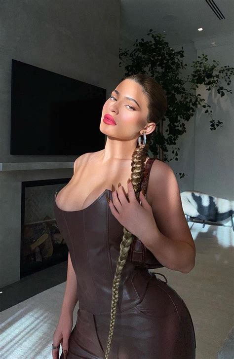 Kylie Jenner Posts Revealing Instagram Pictures In Leather Corset
