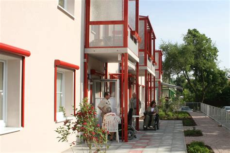 Zuhause bedeutet vertraute umgebung, menschen, die man gut kennt, familie, geborgenheit sowie die sicherheit auch bei sich verändernden gegebenheiten im eigenen zuhause bleiben zu können. Barrierearmes Wohnen | Gebäudewirtschaft Cottbus GmbH