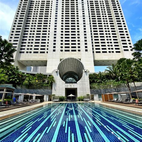 5 reasons to book a stay at the ritz carlton millenia singapore using the hotelux app secret