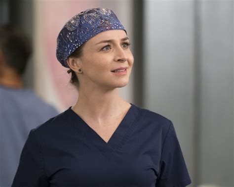 Amelia Owen Its Complicated Greys Anatomy Couples In The Season 15 Premiere Popsugar