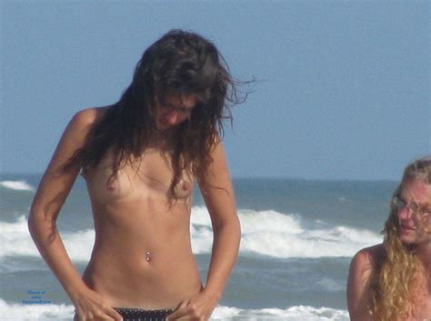 Tempting Topless Brunette In The Beach August Voyeur Web Hall Of Fame
