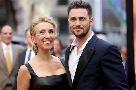 He played the scrawny, naïve, and cynical wannabe superhero dave lizewski. Aaron Taylor-Johnson takes kids to Fifty Shades of Grey set