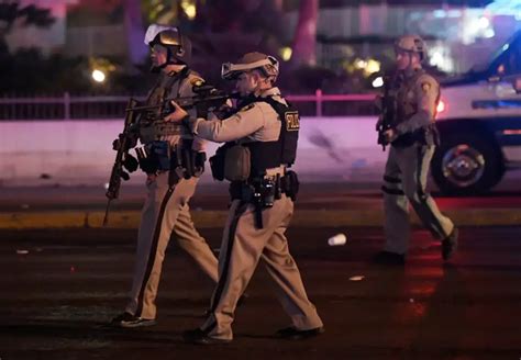 15 Photos Show The Horrifying Aftermath Of The Las Vegas Shooting [nsfw]