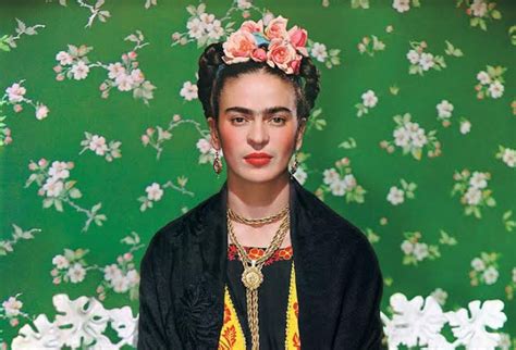 Exposición fotográfica desnuda a Frida Kahlo en Escazú La Nación