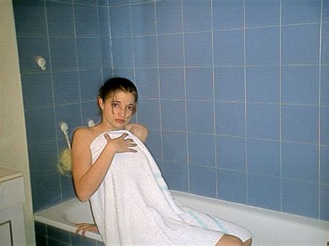 Nude Bathroom Picture Teen Xxx Pics