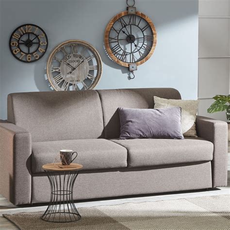 Possibile scegliere il meccanismo relax per sollevamento poggiapiedi sia in versione manuale puoi scegliere tra il fisso e il divano letto, la tipologia dei piedini, tra 3 diversi rivestimenti sfoderabili e una ricca gamma di colori. Divano letto 3 posti | Divano letto, Divano, Divani