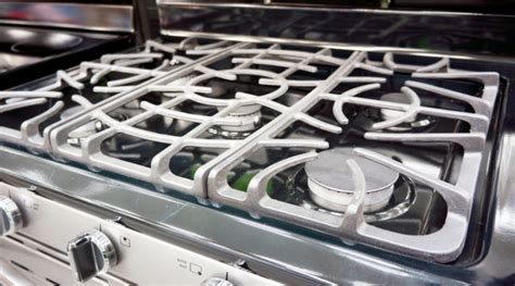 The pros and cons of a natural gas line for your bbq
