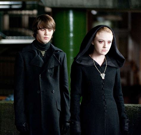 Cameron Bright And Dakota Fanning As Alec And Jane From The Volturi