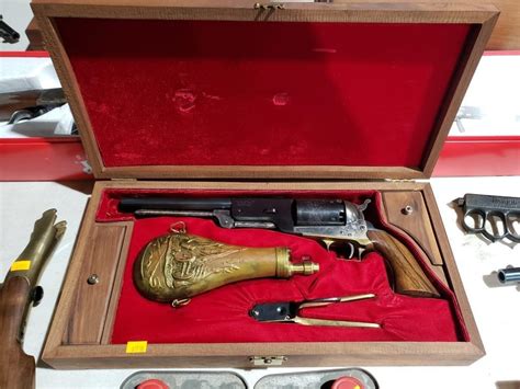 Black Powder Pistol With Display Casepowder Live And Online Auctions
