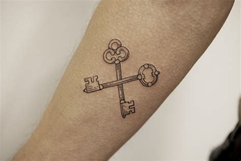 Galya Gisca Tattoo Crossed Keys Tattoo Key Tattoos Key Tattoo