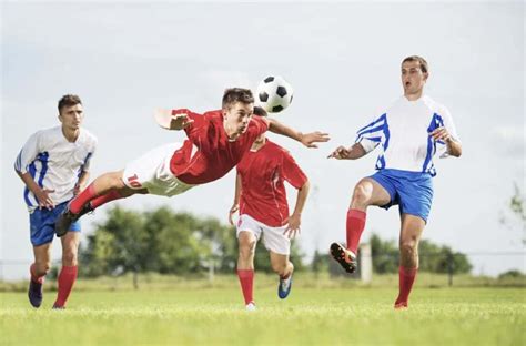 How To Head A Soccer Ball Athleticlift