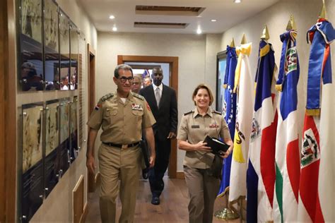 Southcom Commander Visits Dominican Republic U S Southern Command News