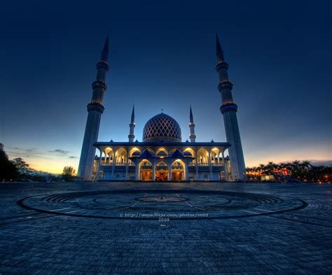 Most beautiful azan from masjid alam impian, shah alam. Shah Alam Mosque | The Shah Alam Mosque located in the ...