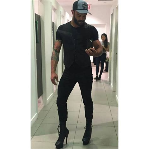 Men Wear Heels Too On Instagram “i Dont Know Who This Guy Is But He Proves A Man Can Still