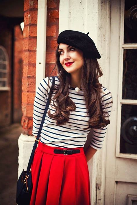 Look Of The Day French Beret French Berets In 2019 French Hat Fashion Fashion Outfits