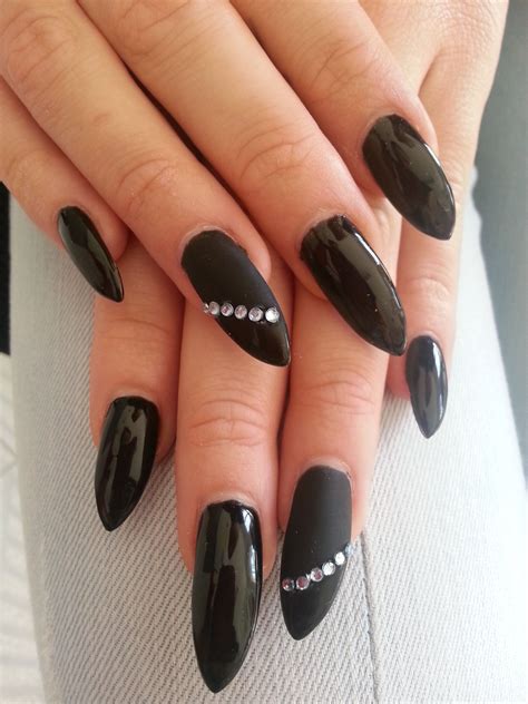 Uñas Acrilicas Negras Mate Con Blanco - Uñas Acrílicas ...