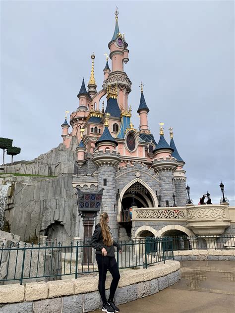 France: How to Spend One Day in Disneyland Paris | Disneyland paris, Disneyland, Disneyland vacation