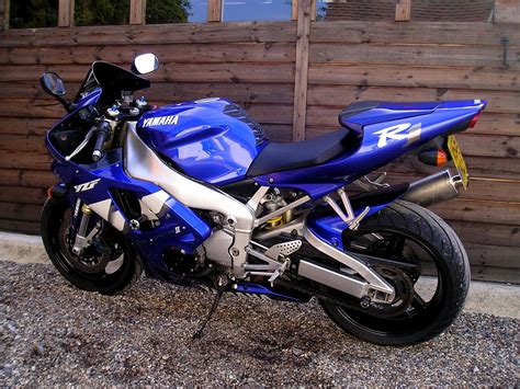 £ Sold Yamaha Yzf R1 5jj Exceptional Bike With Nice Options 2000 X