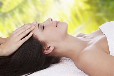 Indian Head Massage Greenhouse Therapies Ltd