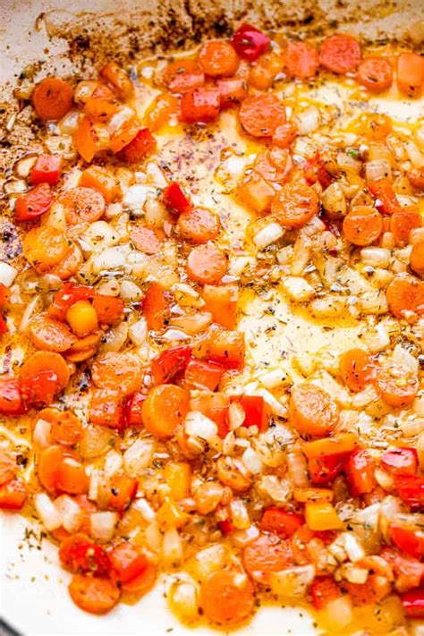 Arrange chicken breast over rice and season with black pepper and poultry seasoning. One Pot Chicken and Rice Recipe | Easy Weeknight Recipes