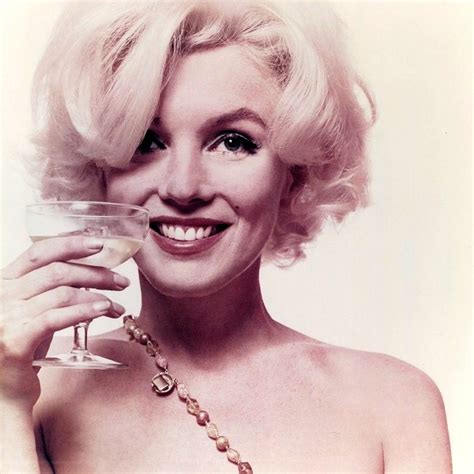 Seductive Marilyn Monroe Photographs Excite Art Collectors