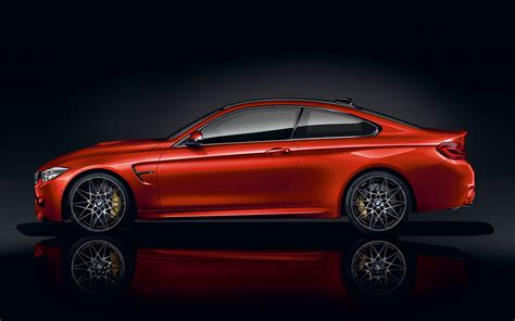 Bmw M4 Coupé Images And Videos Bmw Canada