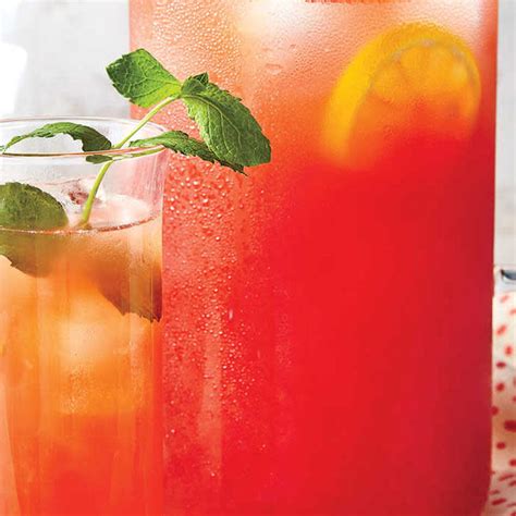 This Spiked Watermelon Lemonade Recipe Will Save You From The Heat