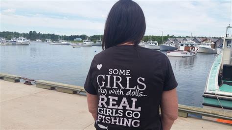More Women Becoming Captains In Pei Lobster Fishery Cbc News