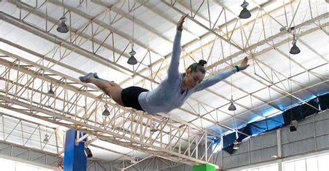 Jun 22, 2021 · ahora se trata de dafne navarro, gimnasta mexicana, que consiguió su plaza para tokio en la modalidad de gimnasia de trampolín, una disciplina donde nunca había participado méxico en unos olímpicos. Cancelan primer evento del año para una optimista Dafne ...