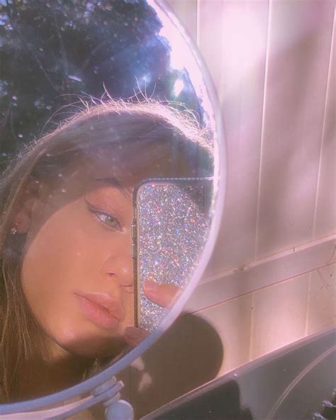Aesthetic Mirror Selfie In Instagram Profile Picture Ideas