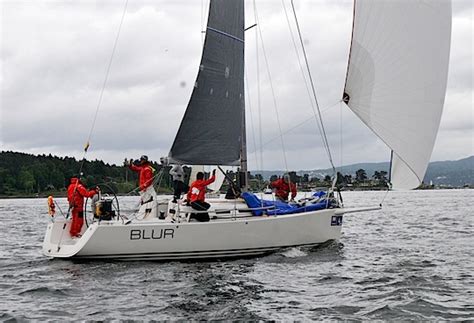 Færderseilasen er en seilregatta i oslofjorden som er arrangert årlig siden 1947 av kongelig norsk seilforening (kns). Færderseilasen 2010 - BLUR