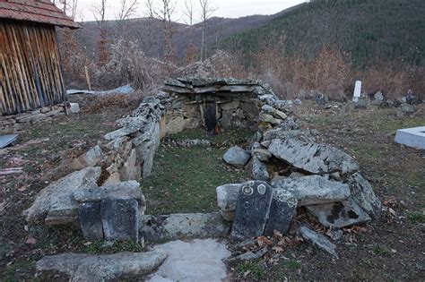Seosko Groblje U Selu Bukovce Virtuelni Muzej