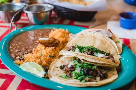 The food is seasoned well and if you add some hot sauce it has just enough kick to make your nose run, which is a good barometer for spice in my book. 6 Restaurants with the Tastiest Mexican Food in North Miami