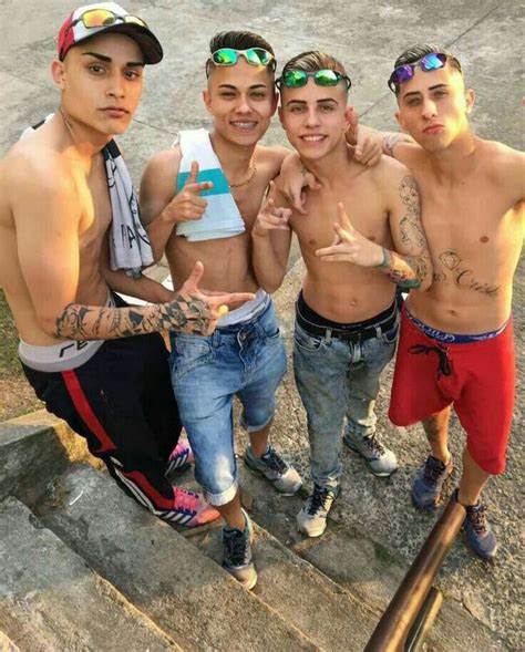 Quero O Sem Camisa Hot Guys Abs Brazilian Men Boys With Curly Hair Abs Boys Tumblr Boys