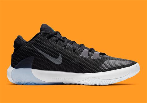 With inspirations nike officially unveils giannis antetokounmpo's zoom freak 1. Giannis Antetokounmpo Nike Zoom Freak 1 BQ5422-001 Release Date | SneakerNews.com