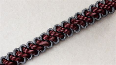 This cobra paracord bracelet project uses approximately 10 ft of 550 paracord. How You Can Braid A "Bootlace Parachute Cord Survival Bracelet" Without Buckle - YouTube