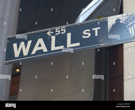 Wall Street Sign Stock Photo Alamy