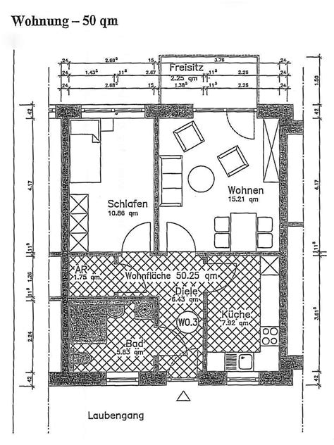 Seine hölzerne innenarchitektur und seine geteilte struktur. Grundrisse 50 Qm Wohnung - Test