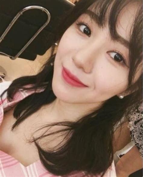 나는 세면대에 머리 담궈가면서 눈물 참고 있다. 근황 에이오에이(AOA) 권민아, 청순 긴머리가 지겨워 "자르고 ...