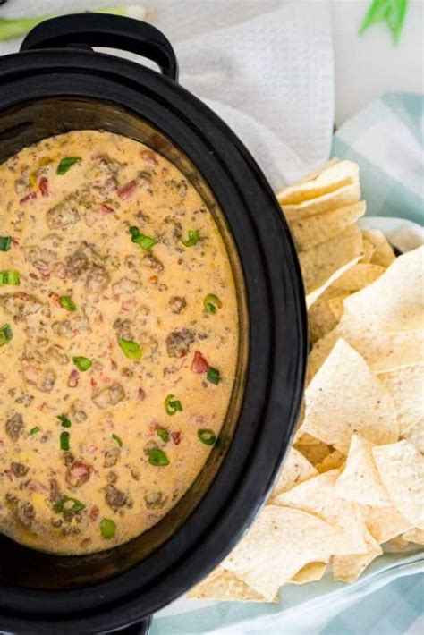 Crock Pot Queso With Beef And Sausage