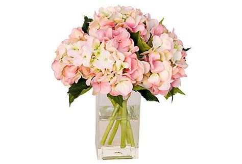 15 hydrangeas in cube vase pink cream on green hydrangea bouquet hydrangeas
