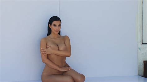 Naked Kim Kardashian West In Keeping Up With The Kardashians