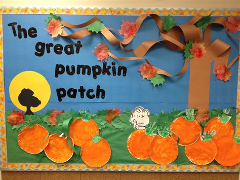 A Bulletin Board With Pumpkins And The Words Great Pumpkin Patch