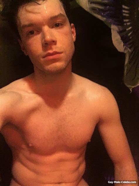 Cameron Monaghan Nude Selfie Photos All Gay Boy