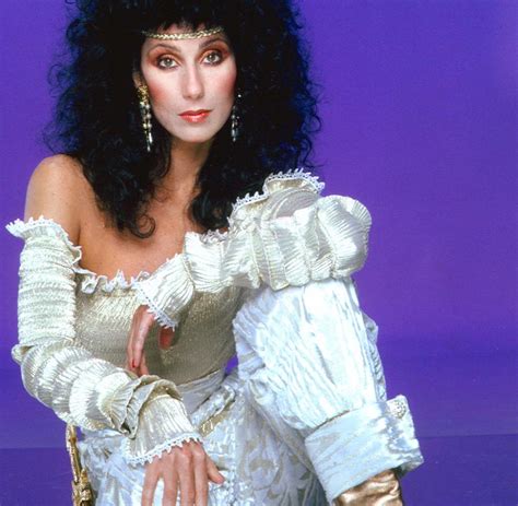 Cher poses for a portrait session at home on october 30, 1977 in. Popstar: Cher - Lieder, Liebschaften, Liftings - Bilder & Fotos - WELT