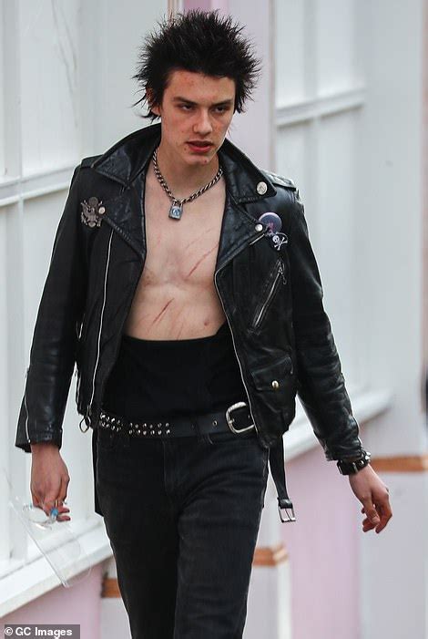 Louis Partridge Is The Double Of Sid Vicious As He Films Scenes For New Sex Pistols Series