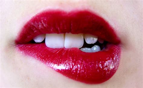 Cant Carry Off Red Shades Lip Background Sensual Lip Wallpaper