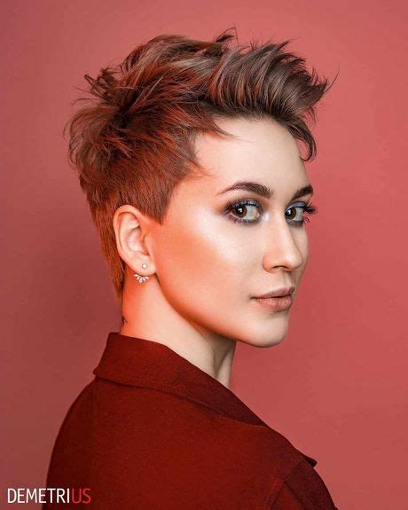 En dan het liefst een kapsel dat ook zonder styling leuk zit. Super korte kapsels 2020