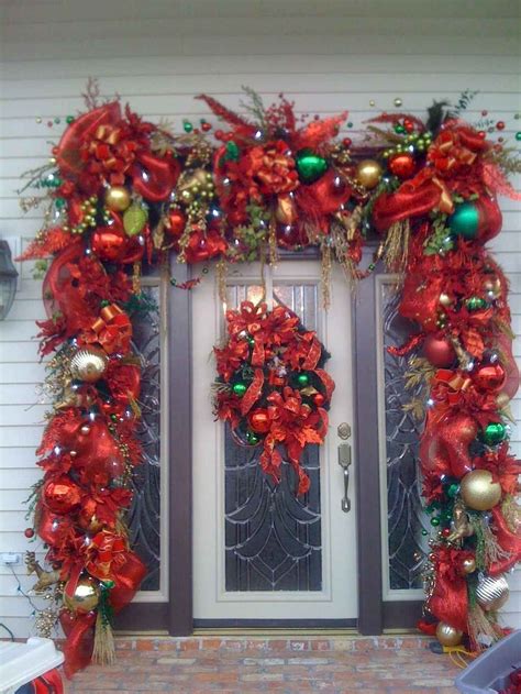 60 Beautiful Outdoor Christmas Decoration Ideas Front Door Christmas