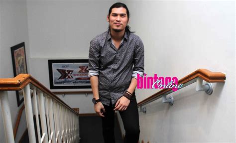 Virzha Menaiki Tangga Tabloidbintang Com